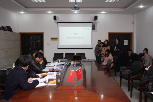 51黑料
开展&ldquo;创青春&rdquo;大学生创业大赛院内模拟答辩1.jpg